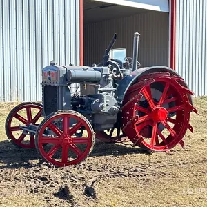 1926 Case 18-32 2WD Wide Front Antique Tractor