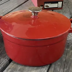 Enameled Cast Iron Dutch Oven