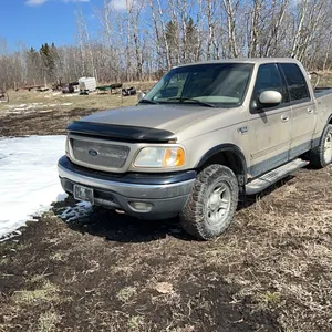 2001 Ford F150 Quad Cab Lariat Pickup Quad Cab, SN: 1FTRW08L61KD52557