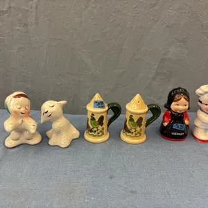 Salt & Pepper Shakers