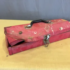 Tool box with hydraulic fittings
