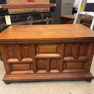 Wood chest