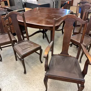 Dining table w/ 6 chairs
