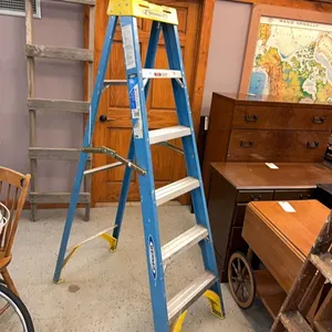 Werner 6’ fiberglass step ladder