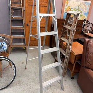 6’ aluminum step ladder