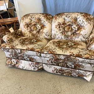 Love seat