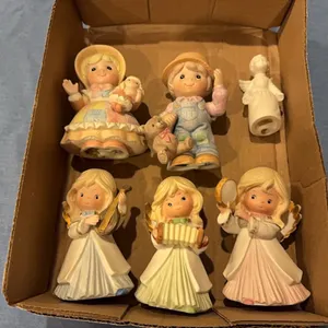 Figurines
