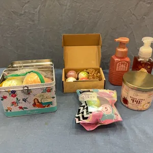 Soaps, Bath Bombs & Candle