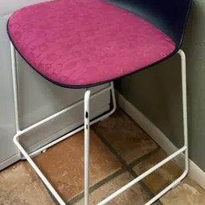 (TX) (4) Bar Height Chairs (Pink)
