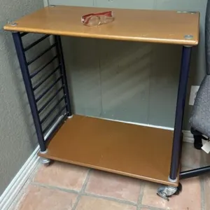 (TX) Media Cart