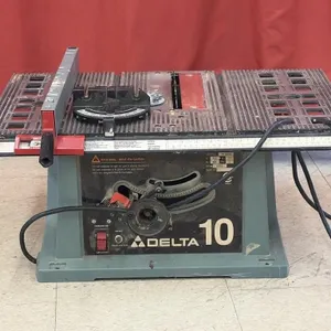 Delta 10 Inch Table Saw - Turns on