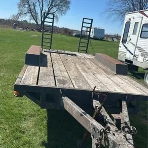 Trailer w/ramps