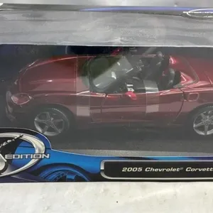 1/18 Diecast 2005 Chevrolet Corvette