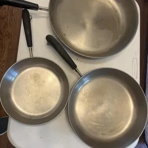 Frying pans 12in, 10in, & 8in