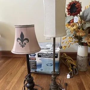 Lamps: fleur-de-lis on tan lampshade with brown