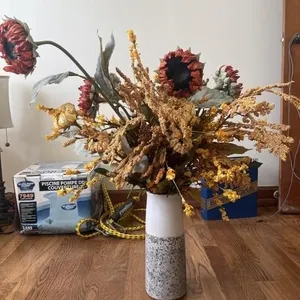 Floral arrangement approx 2ft
