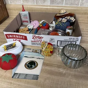 Sewing notions, pin cushions, buttons
