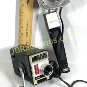 SUPER 8 KODAK ESCORT 8 CAMERA W LIGHT ATTACHMENT
