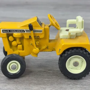 Allis-Chalmers B-110 Lawn & Garden Tractor, 1/16, Ertl