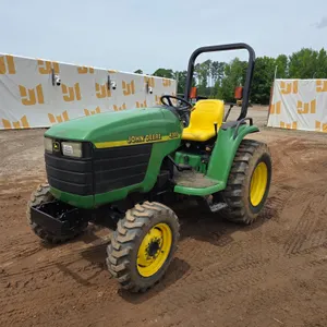 2001 JOHN DEERE 4300 TRACTOR SN: LV4300S33617