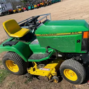 John Deere 425 Riding Lawn Mower