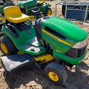 John Deere LA115 Riding Lawn Mower