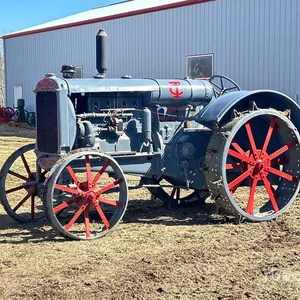 1928 Twin City 21-32 2WD Wide Front Antique Tractor