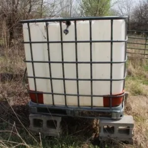 275 gal. Crated Water Tank, 3' x 4'