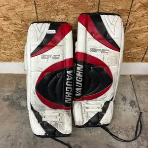 Vaughn Epic 8000 Hockey Goalie Pads, Size 34"