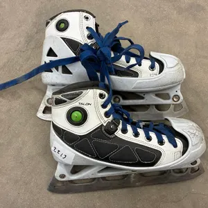 Rok Talon Hockey Skates, Size 5