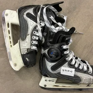 CCM Extreme10 Hockey Skates, Size 2