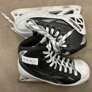 Reebok 12K Hockey Skates, Size 4