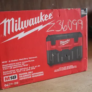 MILWAUKEE M18 2 GALLON WET/DRY VACUUM