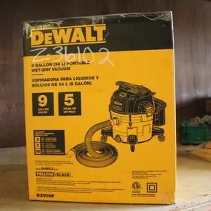 DEWALT 9 GALLON PORTABLE WET/DRY VACUUM