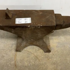 19th Century Cast Iron Blacksmith Anvil with Hardy Hole Stamped w/ a W over 250lbs 26 x 11 x 11