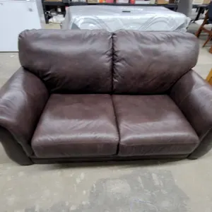 Brown Leather Leather Style 65 " Wide Two-Seat Loveseat
