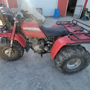 1986 Honda Big Red ATC 250 Es Three-Wheeler All-Terrain Vehicle with Front and Rear Racks Needs
