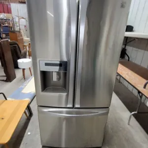 Kenmore Elite French Door Refrigerator with Bottom Freezer and Water/Ice Dispenser70 X 32.6 x 31"