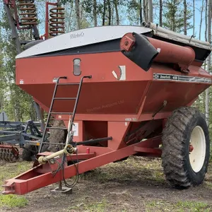 GC4500 Unverferth Grain Cart