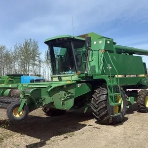 1997 John Deere 9600 Combine Harvester