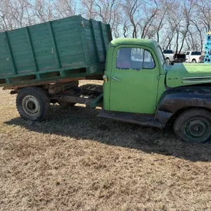 1950 FORD 1 TON with WOODEN BOX