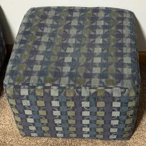 Ottoman 20x20x15