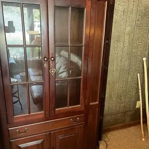 China Closet with Cornershelf
