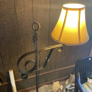 Floor Lamp (works)