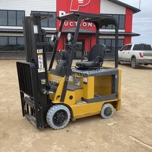 *Caterpillar E3000 Electric Forklift