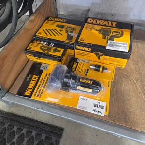 Dewalt DWMT70773 Impact Wrench, DWMT70785 Air Chisel Hammer, DWMT70783 Straight Die Grinder, Quick Connector and Inline Filter