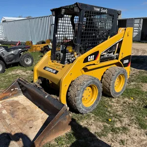 2011 Caterpillar 226B Skidsteer - Prairie Farm