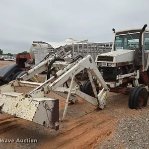 Case IH 2290 tractor