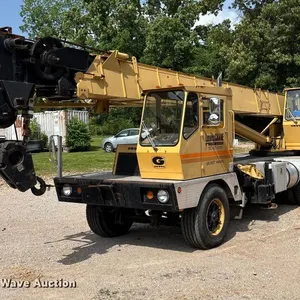 Grove 6425G crane truck