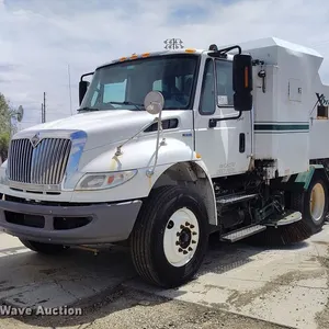 2012 International DuraStar 4400 street sweeper truck